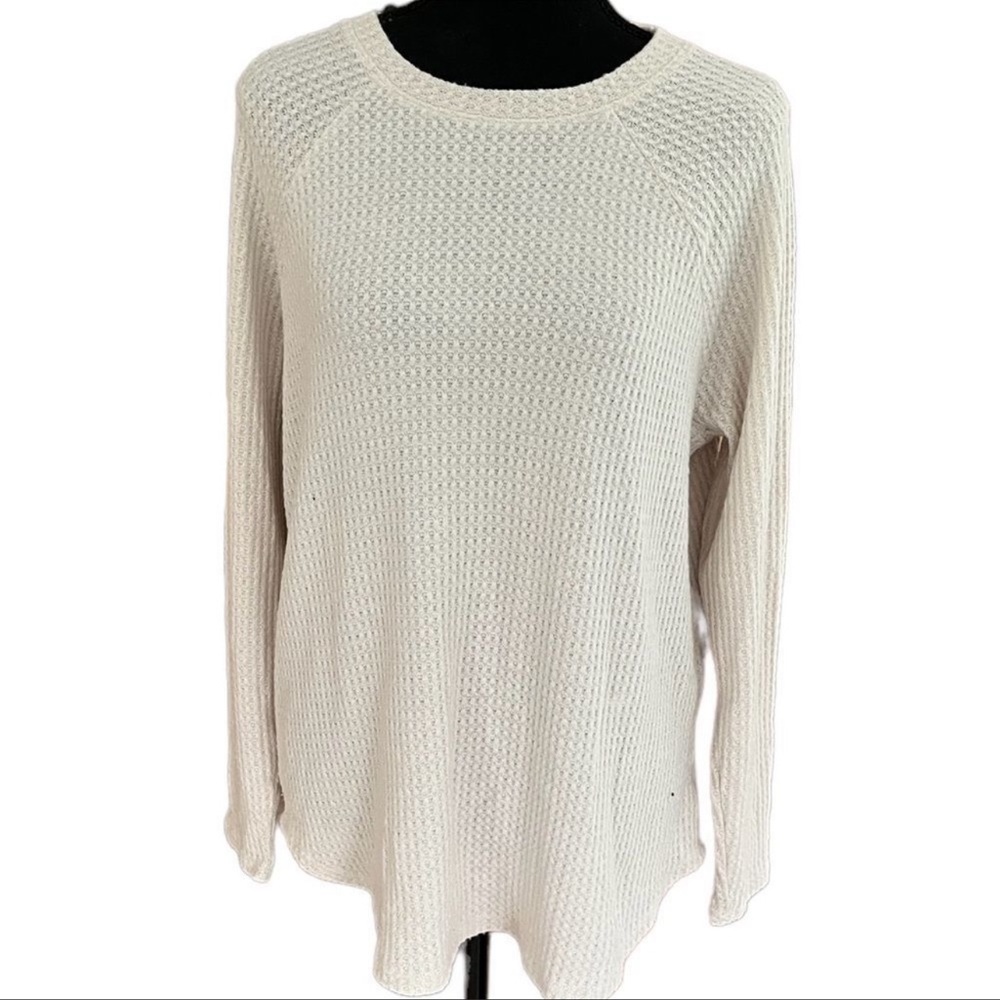 American Eagle Outfitters ivory crew neck waffle knit top size M